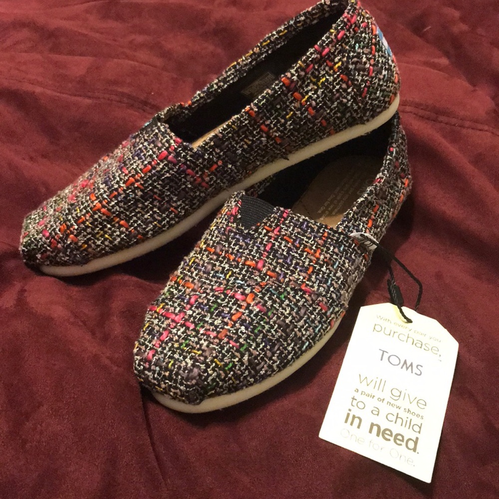 NWT Tom’s/SOLD
